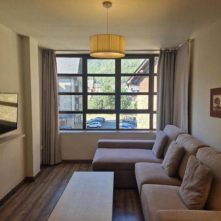 Eth Palai Aparthotel Vielha Exteriör bild