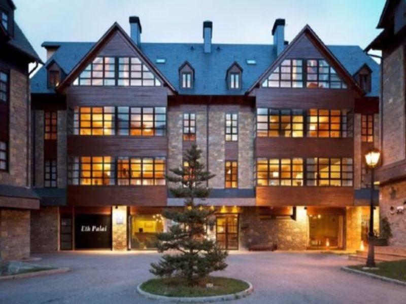 Eth Palai Aparthotel Vielha Exteriör bild