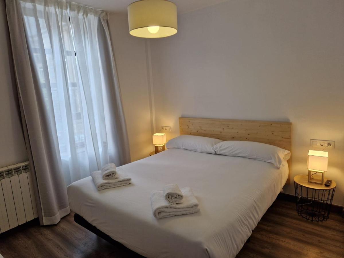 Eth Palai Aparthotel Vielha Exteriör bild