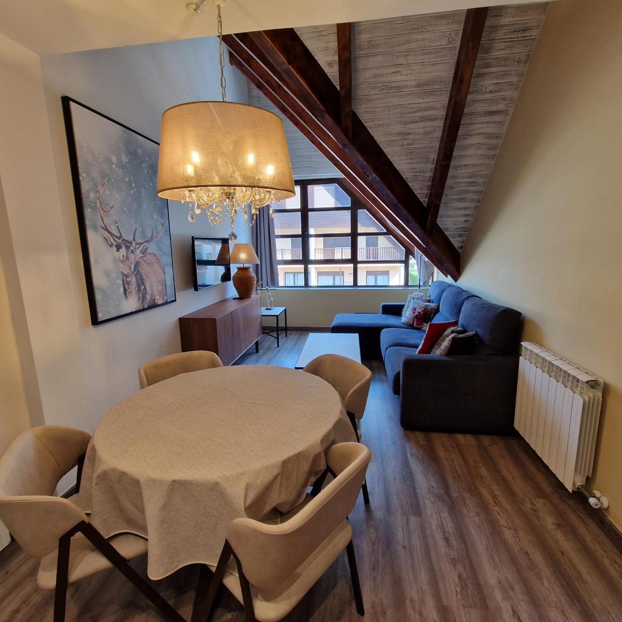 Eth Palai Aparthotel Vielha Exteriör bild