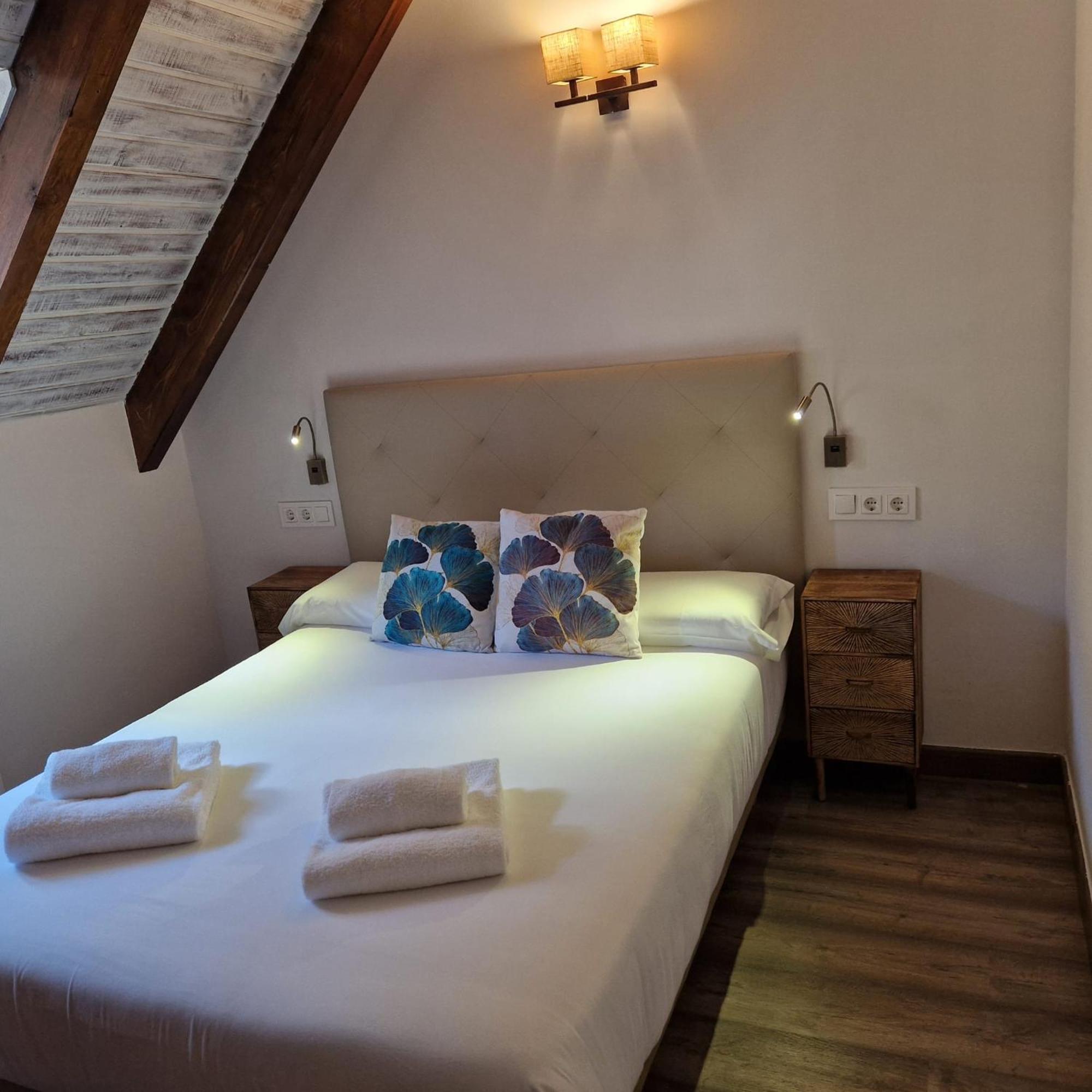Eth Palai Aparthotel Vielha Exteriör bild