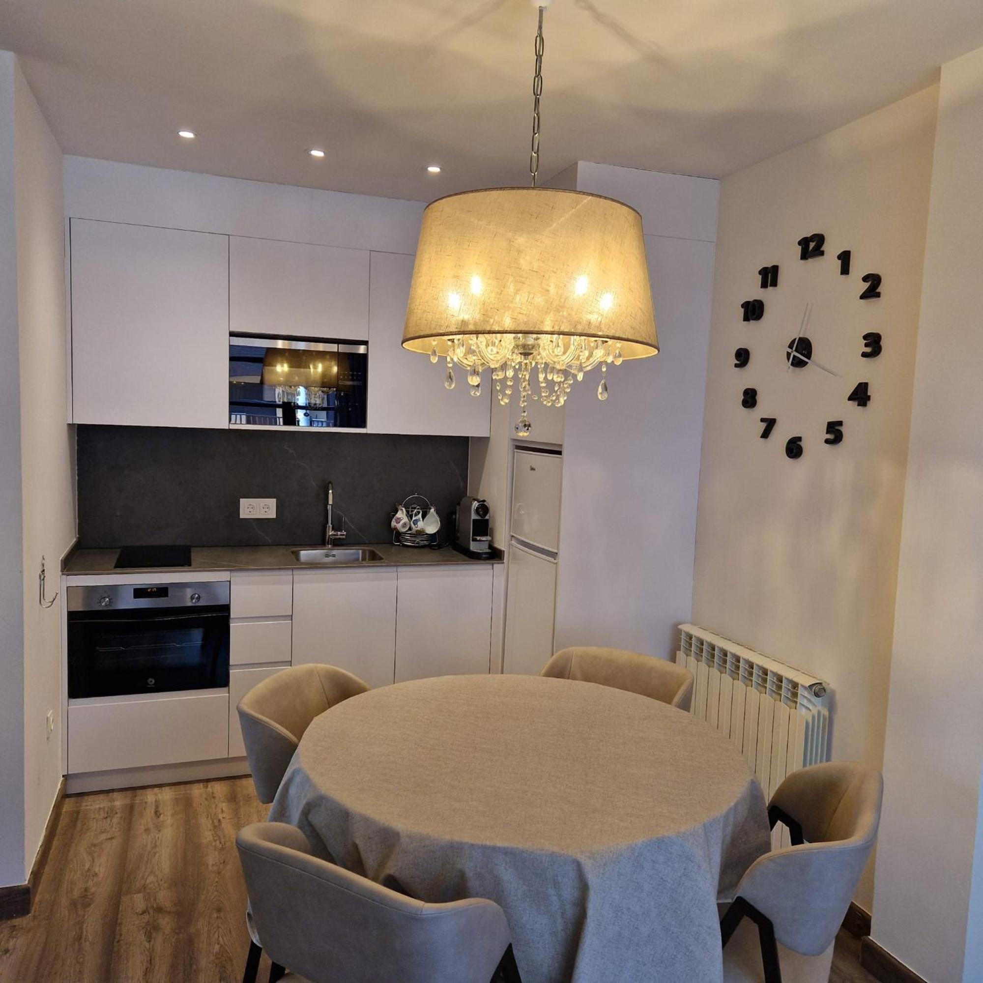 Eth Palai Aparthotel Vielha Exteriör bild