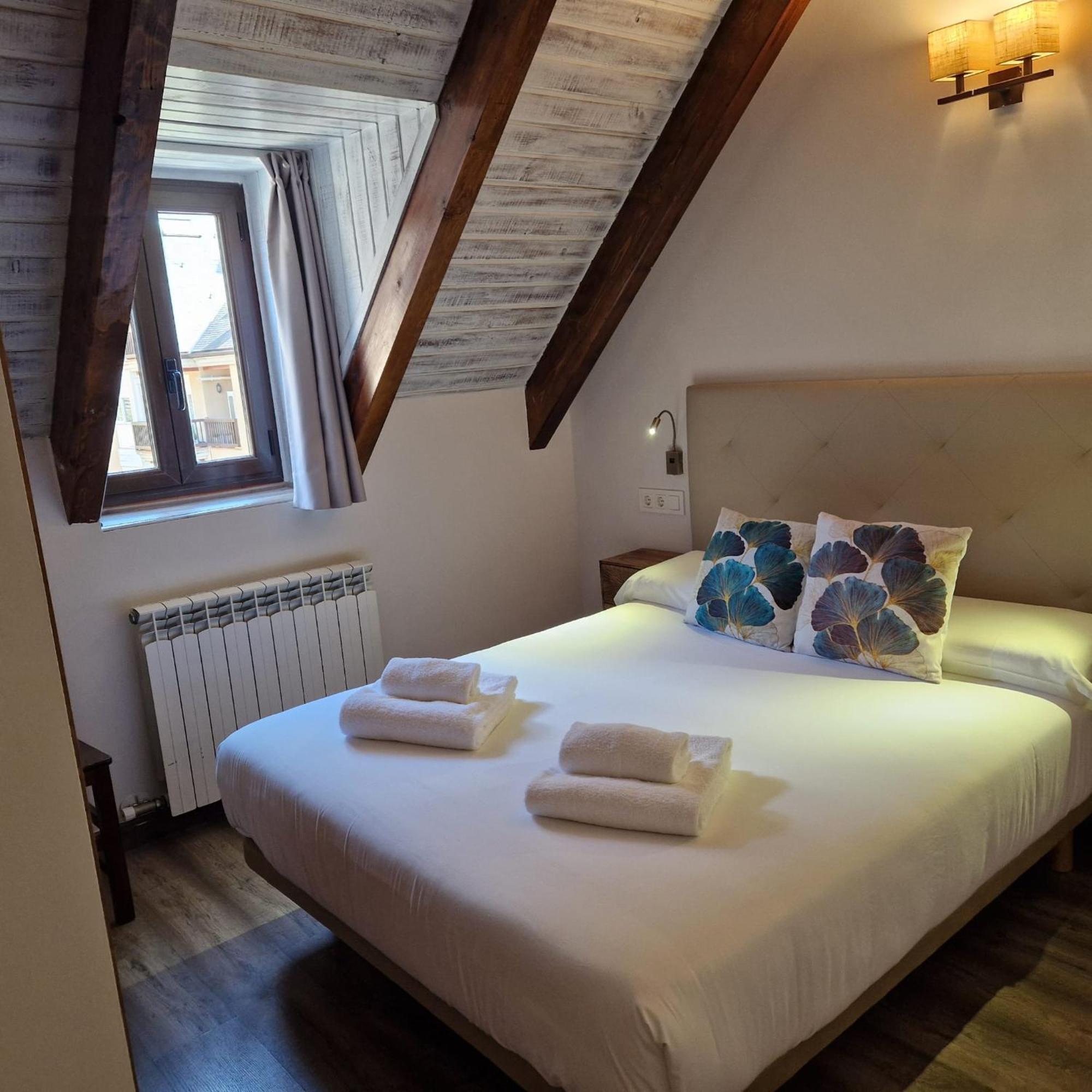 Eth Palai Aparthotel Vielha Exteriör bild