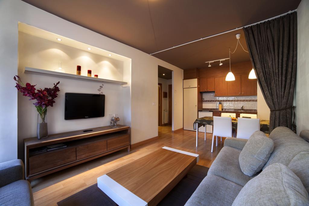 Eth Palai Aparthotel Vielha Exteriör bild