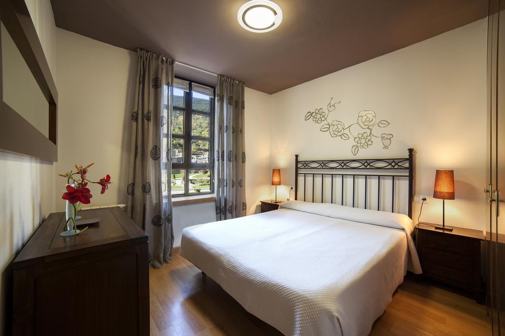 Eth Palai Aparthotel Vielha Exteriör bild